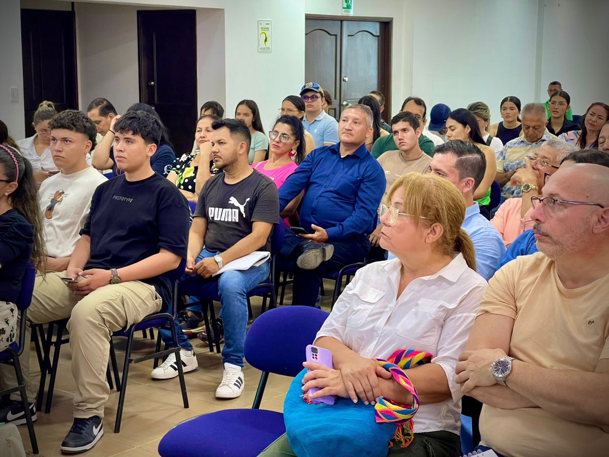 GobMeta's tweet photo. 🌟 La tecnología nos conecta.
Más de 80 integrantes del Consejo Departamental de Asuntos Religiosos fortalecieron sus habilidades digitales con un taller práctico presencial en inteligencia artificial y herramientas tecnológicas. Trabajamos por un #MetaMásCompetitivo 💻✨ https://t.co/apzJe3Yuni