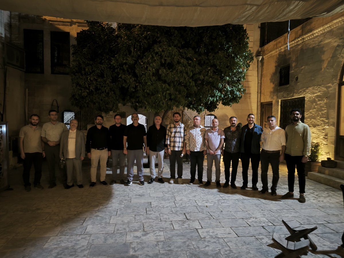 İSM Konferansları devam ediyor...
İlim Sanat Merkezimizde,
Konuğumuz:
Eğitimci &amp; Yazar, İbrahim Halil İncik idi.
Yavuz Bülent Bakiler'i Anma 
konulu konferansı için hocamıza ve katkı sunan herkese teşekkürler..
#İSMKonferansları
#Urfailimsanatmerkezi