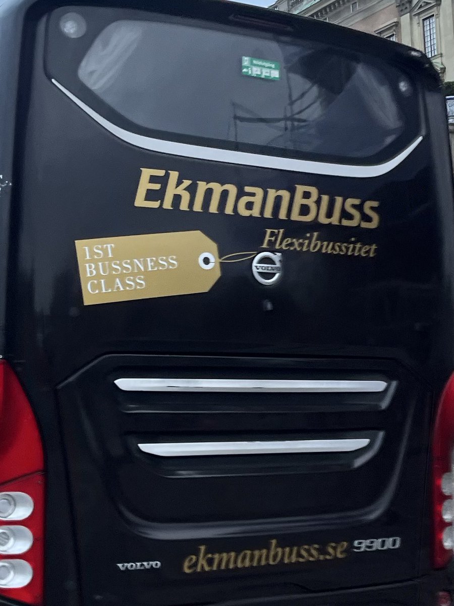 Flexibussitet OCH bussness class, varför välja en usel ordvits när man kan ha två! Obs gillar