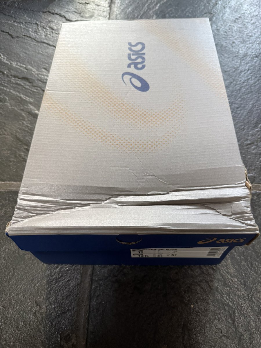 alxfila's tweet photo. You can do better @RonnieFieg @KITH @kith_cs especially for Vitality. Shipping box undamaged btw. https://t.co/SrxZv8JT63