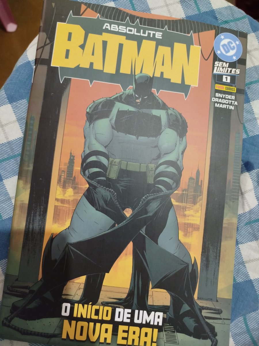 bahoscarwinner's tweet photo. GOAT #BatmanAbsolute https://t.co/FhiB0d7P32