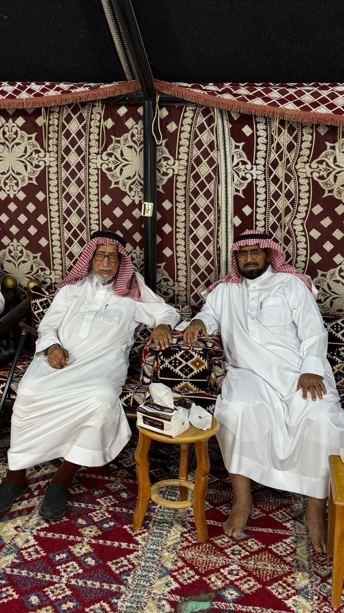 saadssww's tweet photo. الاستاذ سهل صالح الواكد العتيبي 
وأبنائه واحفاده يزور معلمه ومديره في المرحله الابتدائيه الاستاذ صالح سعد السليم في قرية الوزيه
وتهنئته بيوم المعلم 5 اكتوبر من كل عام وقدمت الشكر والتقدير على ما قدم لي ولزملائي من علم وتعليم وثقافه من عام 1387
وشكراً لابنه سعد على تنسيق الزياره https://t.co/4feJDZpeQ8