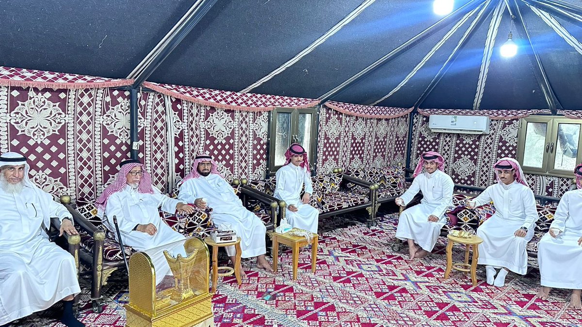saadssww's tweet photo. الاستاذ سهل صالح الواكد العتيبي 
وأبنائه واحفاده يزور معلمه ومديره في المرحله الابتدائيه الاستاذ صالح سعد السليم في قرية الوزيه
وتهنئته بيوم المعلم 5 اكتوبر من كل عام وقدمت الشكر والتقدير على ما قدم لي ولزملائي من علم وتعليم وثقافه من عام 1387
وشكراً لابنه سعد على تنسيق الزياره https://t.co/4feJDZpeQ8