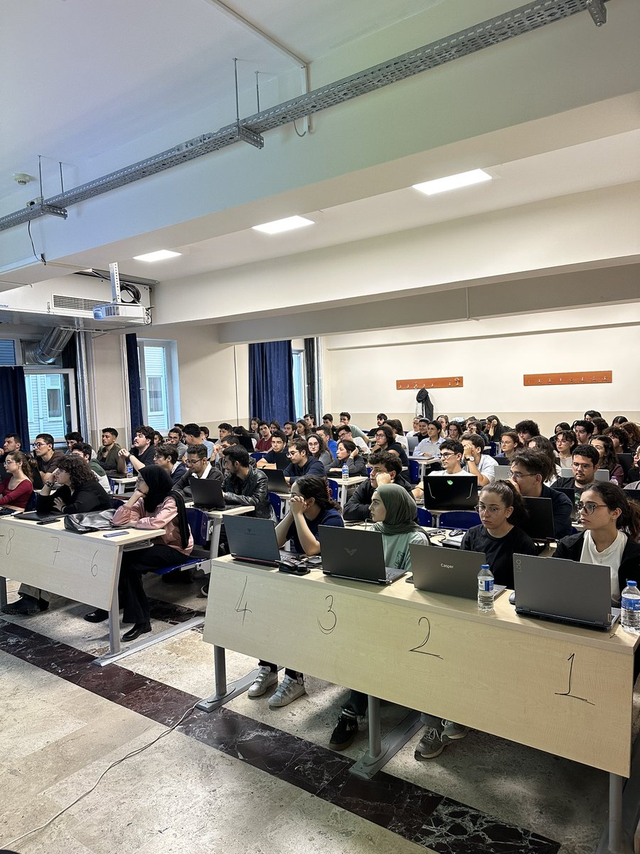 PaüSiber tweet media