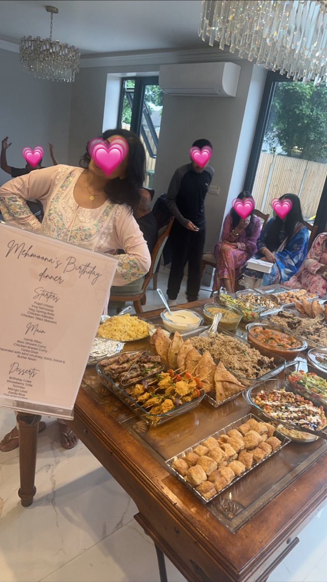 eyezah_'s tweet photo. yup all this for my 5 visitors 🥰🥰 https://t.co/NQullLVScs