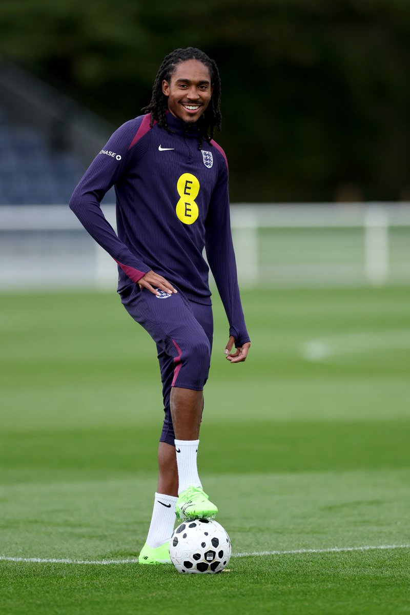 England's tweet image. Ice cold Spence ❄️