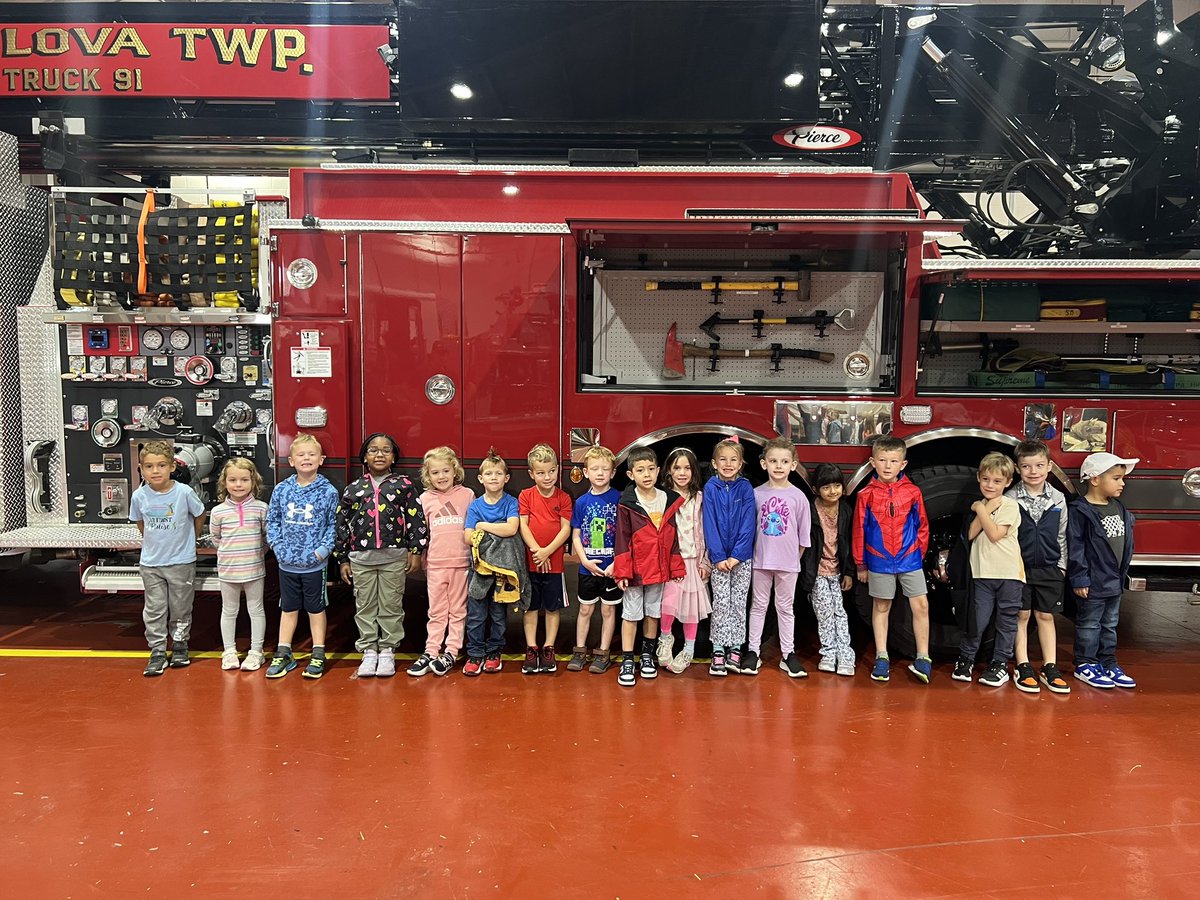 awmokindergrade's tweet image. What a great day at the Fire Station 🔥 Thank you, Monclova Fire Department!