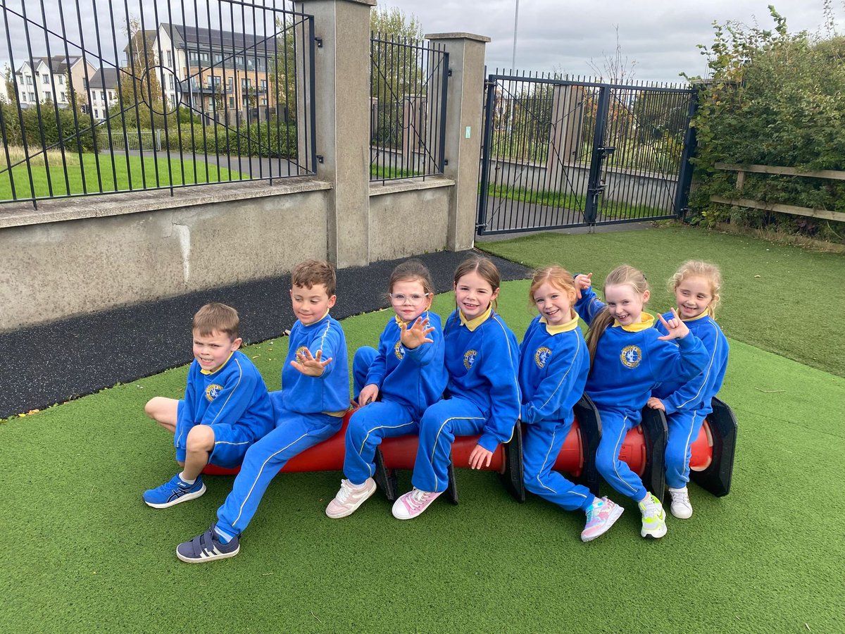 Gaelscoil Bhrian Bóroimhe tweet media