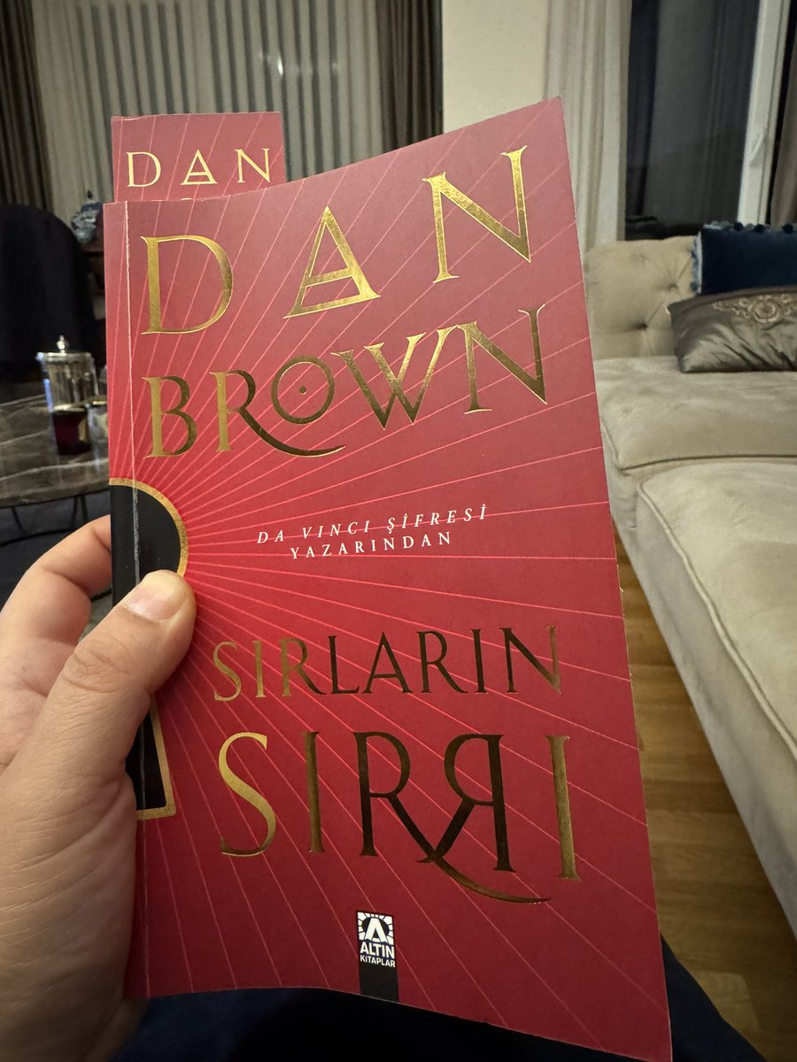 engkaya83's tweet photo. Yine güzel, macera dolu bir akşam. #danbrown #sırlarınsırrı #secretofsecrets #kitap #book #bookclub https://t.co/UGbNhNcBgp
