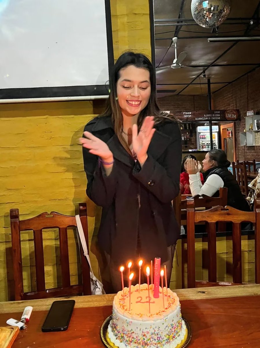 Otro horror más. Otro femicidio más. 

Daiana Mendieta estaba desaparecida desde el viernes, hoy fue encontrada muerta, escondida en un aljibe. 

No exageramos. La violencia contra las mujeres existe y nos mata. Acompaño a toda su familia y amigos en este momento tan doloroso.