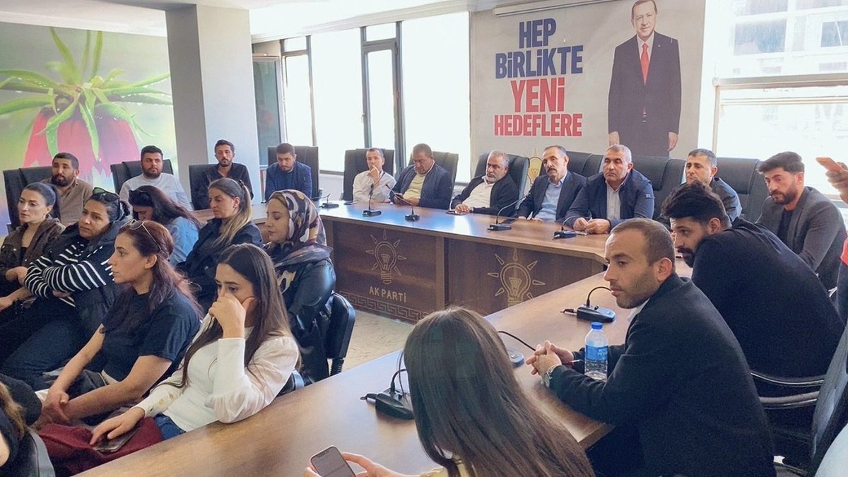 Cumhurbaşkanımızın liderliğinde Türkiye Yüzyılı vizyonuna omuz omuza yürüyoruz.

Teşkilatımızın gücü, davamızın omurgasıdır.

🔹Ekim Ayı Saha Programlarımız, 
🔹Üye Çalışmalarımız,
🔹Ana Kademe, Kadın Kolları, Gençlik Kolları ve Belde Yönetimlerimizin Çalışmalarını