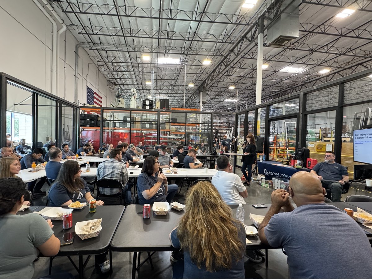 Yesterday, our OUD Business Toolkit team met with <a href="/AwakeWDC/">Awake Window and Door Co</a> to discuss the opioid crisis &amp; strategies for healthier, safer workplaces. 

We’re grateful for Awake’s leadership &amp; commitment to the wellbeing of their team &amp; community. 👏 Learn more 👉 oudbiztoolkit.org