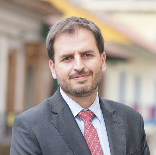 eleccionescolom's tweet image. #ATENCIÓN 
¿Usted votaría por Andrés Forero @AForeroM del @CeDemocratico al Senado de la República?  🗳️

🔁  No
❤️  Si