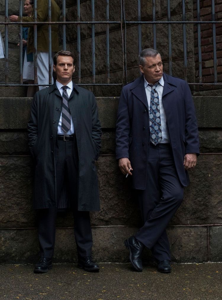 على قد ما نتفليكس قدمت مسلسلات عن قتلة متسلسلين ولا واحد قدر يقرب من Mindhunter