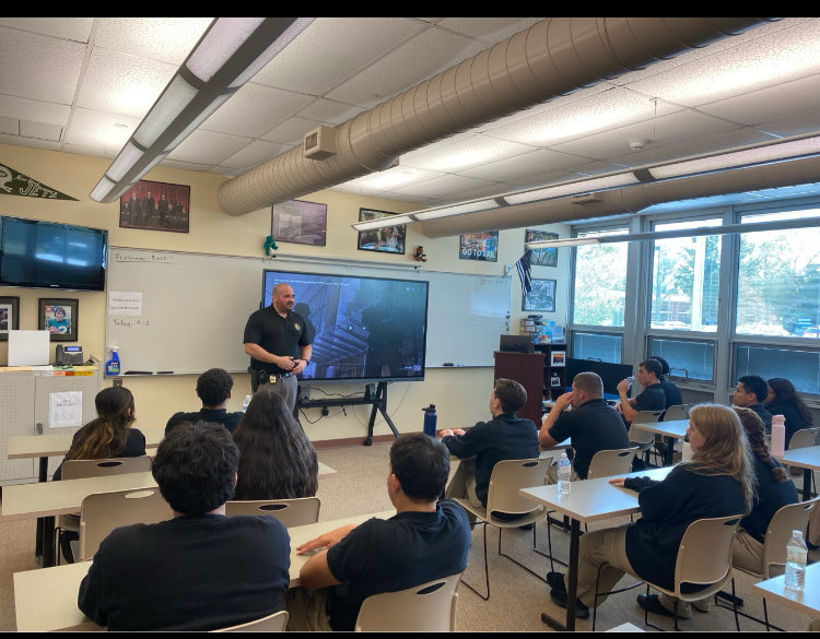 Detective Frasco, NYPD &amp; ALPS parent, presented to ALPS seniors about his job responsibilities and career opportunities with NYPD. <a href="/MsKHarmon/">Kelly Harmon</a> <a href="/cford/">Dr. Charles R. Ford</a>