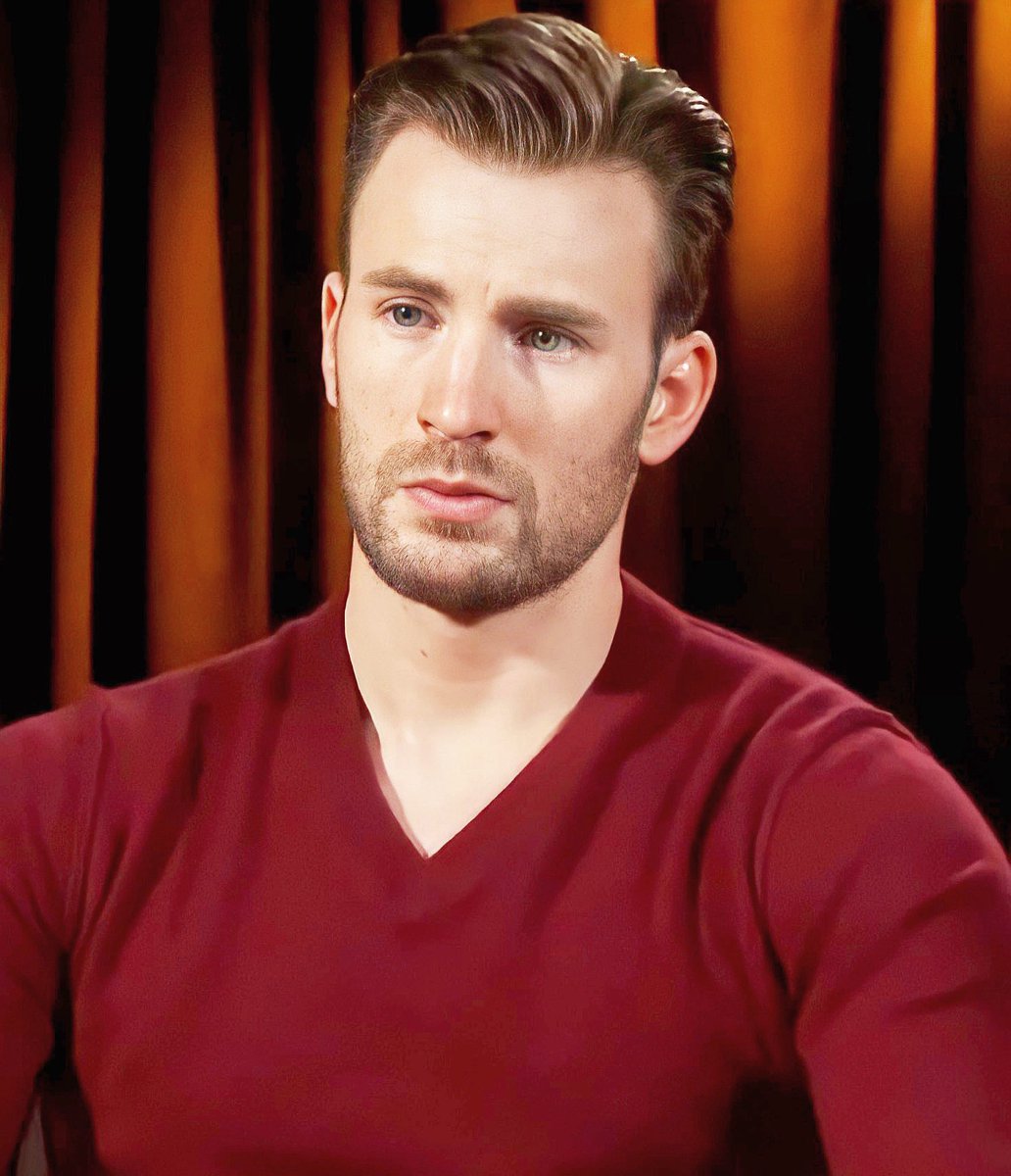 Chris Evans Photos tweet media