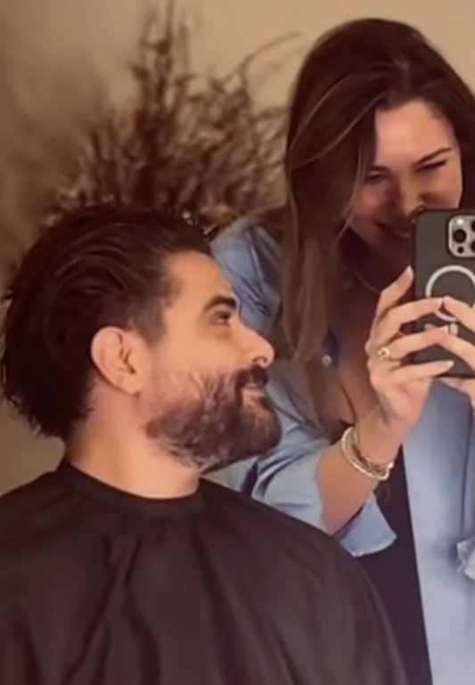 ظلمناها ، طلعت مبسوطة بالجز اكتر منا
يلا نعيما عقبال الاغاني الحزينة اوقات مجبور ما ودعتك لا تحزني من هالشاكلة يعني