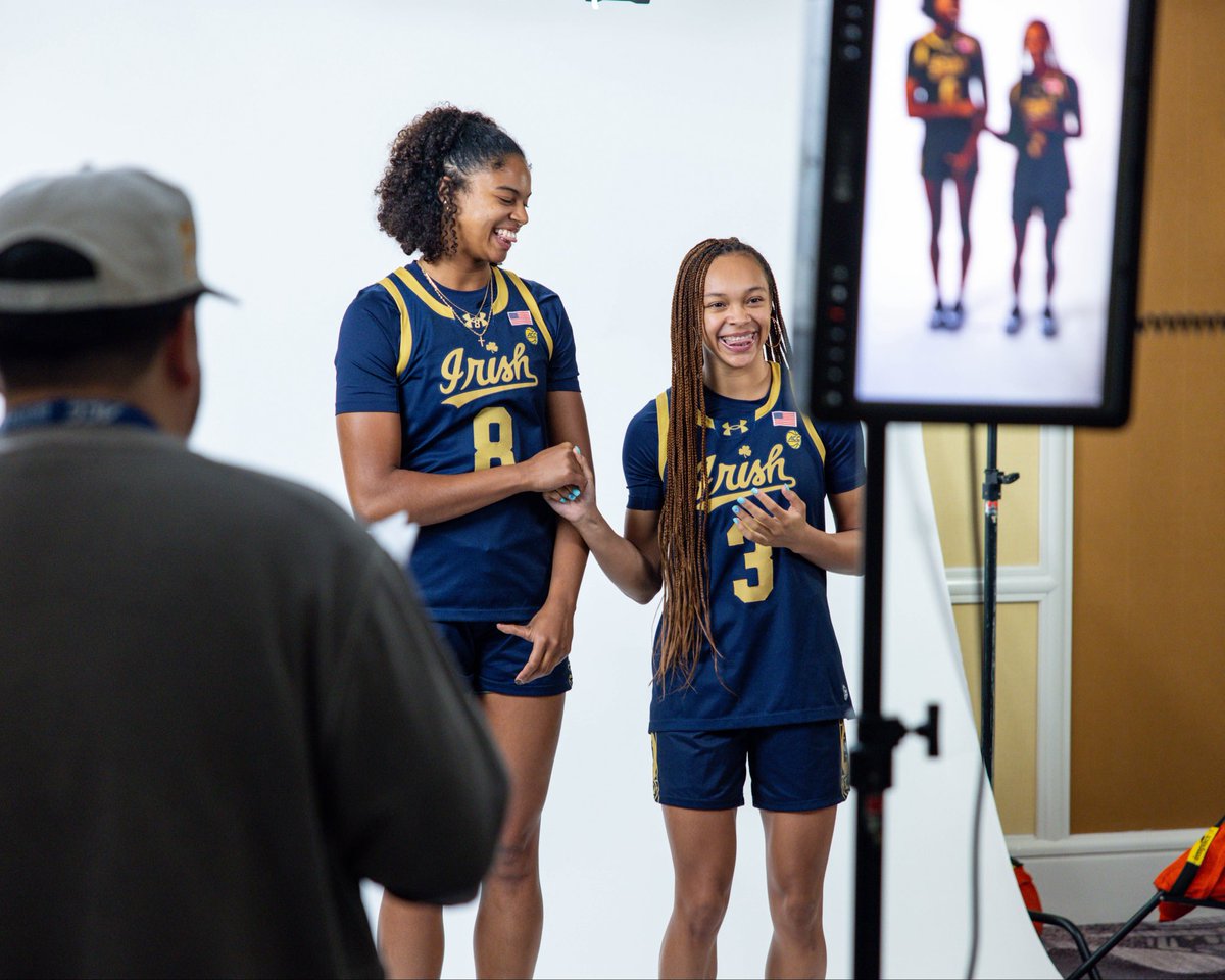 ndwbb's tweet image. bts from acc tip-off in charlotte ☘️

#GoIrish // @accwbb