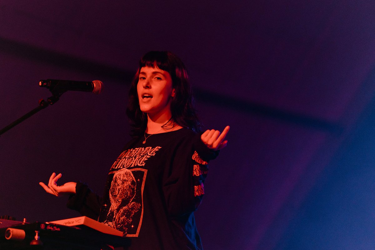 The Basadest Maria Ever quérevos informar de dúas cousas:

1. Que quedan namais 100 entradas para o día 31 na Capitol. Neste enlace 👇
dice.fm/event/eod966-g…

2. Que o xoves sacamos unha canción nova!!! Vai ser unha versión en plan doom dun tema que nos flipa 🤭