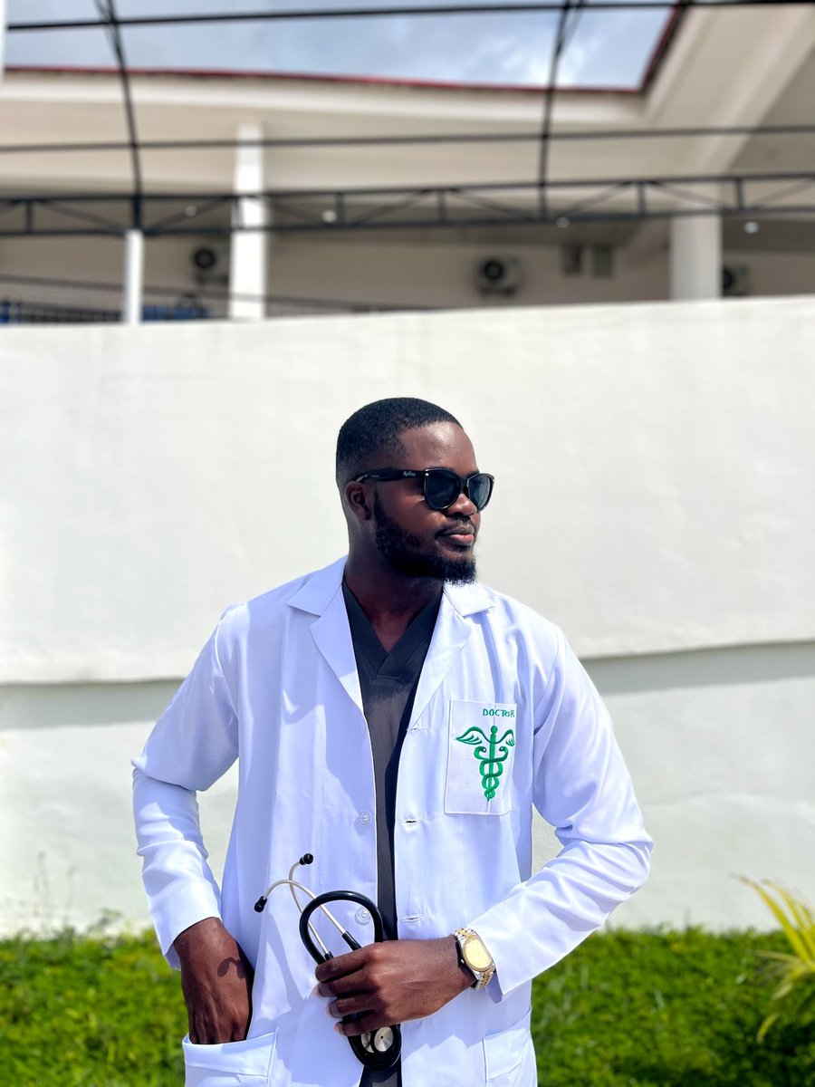 Francisugwueze2's tweet image. Today, I became a medical doctor🩺 
A dream fulfilled, a journey just beginning.
Endless gratitude for every step that led me here❤️

Reintroducing....
Dr Francis Ugwueze (MB;BS, NAU)