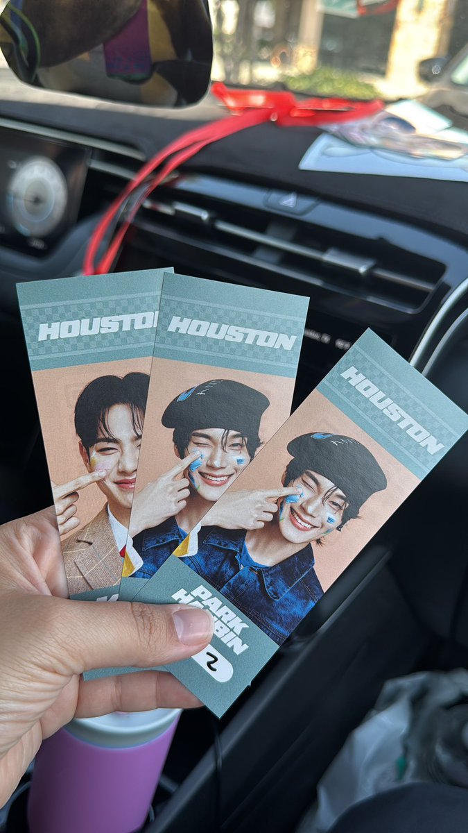 chabelabou's tweet photo. We have 2 extra Park Hanbin snapshots and 1 Keita snapshots that we bought more than we needed. Selling them for $45 each or would trade for Yunseo, Junghyung, Jeonghyeon or Jihoo!! 

#EVNNE #EVNNEinUSA #SET_N_GO_TOUR #EVNNEinHOU #EVNNEinHouston https://t.co/BL2SToyhu9