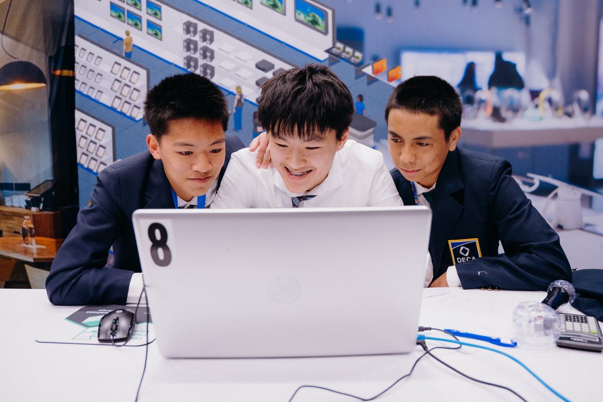 Round 1 of the DECA Virtual Business Challenge has begun!
Participate and you could earn a trip to #DECAICDC and a share of over $20,000 in scholarship money 🤑
📲 Learn more: decadirect.org/articles/get-r…