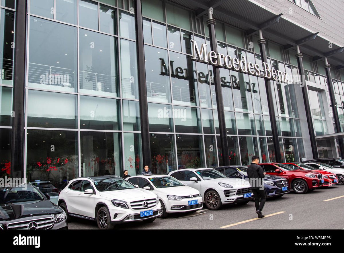 Mercedes-Benz reporta -27% en ventas en China en Q3 por auge del mercado EV local y ralentización del lujo. ¿Cómo responderá el gigante alemán? #MercedesChina #EVRevolution #Ventas2025