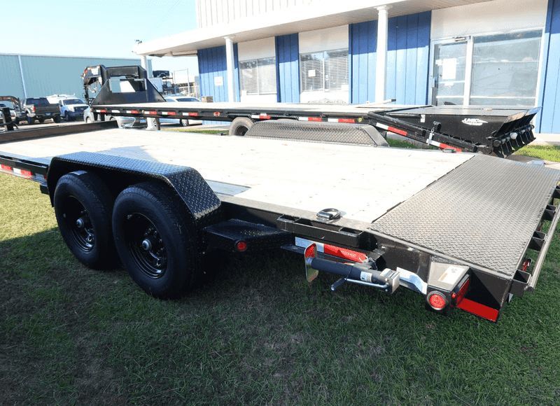 southernImport's tweet image. Move more, worry less—the 2025 Top Hat Equipment Hauler 14K gives you strength and space for any big job!
buff.ly/FaYOmph
#TopHatTrailer #HeavyHauling #TrailerLife #EquipmentHauler #PearlMS