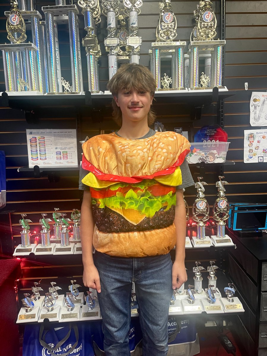 Fall River Arts Academy tweet media