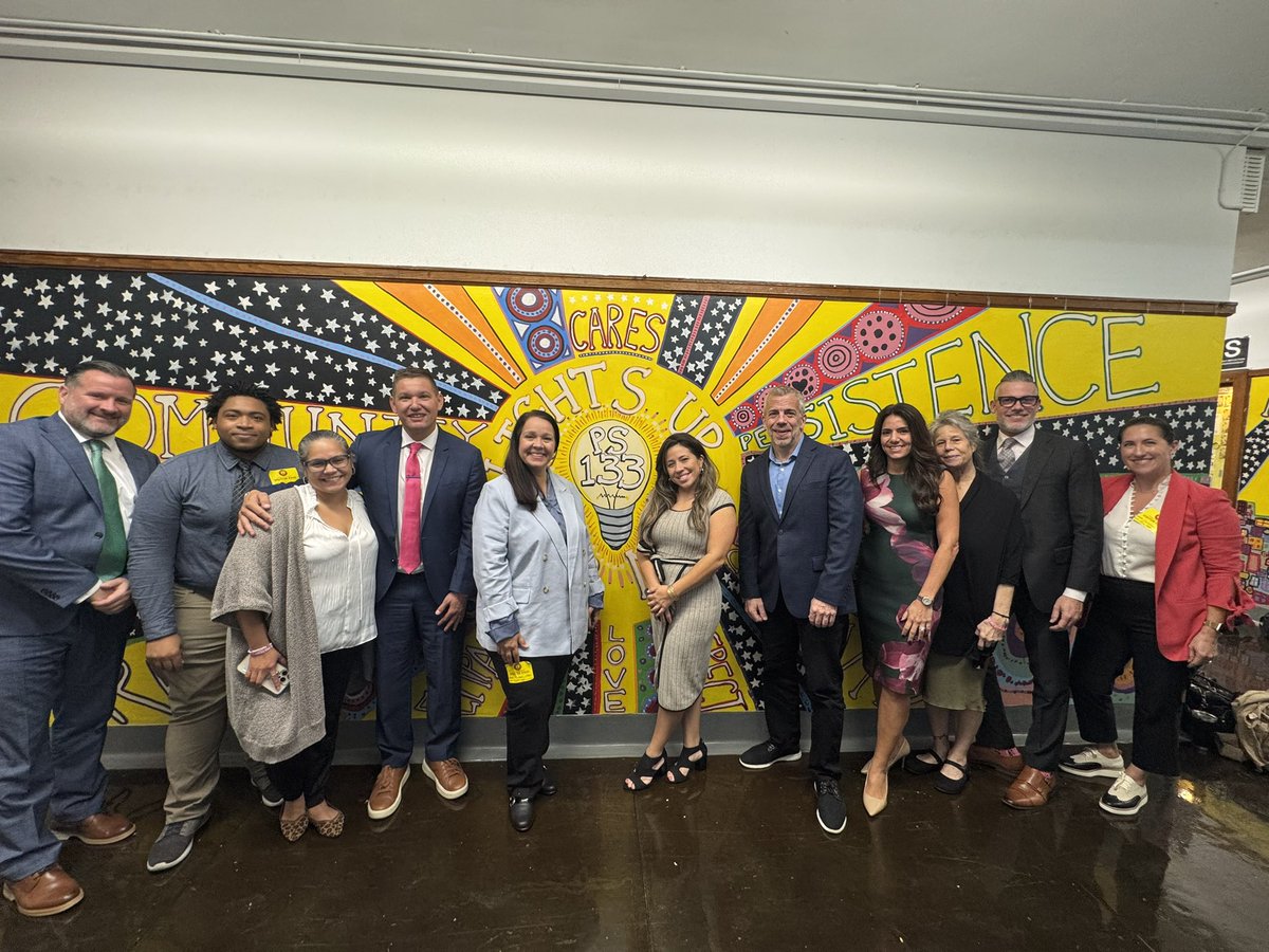 P.S. 133 - The Bellerose School of Excellence (@ps133q) on Twitter photo Was happy to welcome our new Deputy Superintendent, Monique Lopez-Paniagua, to P.S. 133 today for the very first time. Of course, she was able to see the fantastic teaching and learning taking place by our superstar staff and students. <a href="/D26Team/">District 26</a> Was happy to welcome our new Deputy Superintendent, Monique Lopez-Paniagua, to P.S. 133 today for the very first time. Of course, she was able to see the fantastic teaching and learning taking place by our superstar staff and students. <a href="/D26Team/">District 26</a>