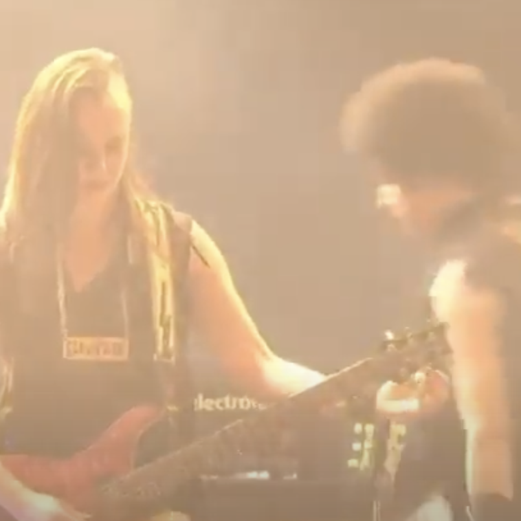 TMATSPodcast's tweet photo. Prince wasn’t fooling us when he left the stage after Bambi in Montreux. The entire band remained on stage! #ItsAGame #Montreux #Live #ThirdEyeGirl #JazzFest https://t.co/EgEI0Bwg2E