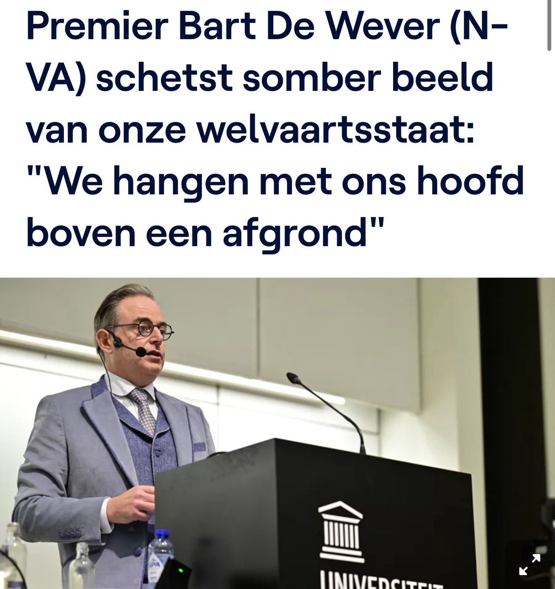 Eigenlijk een schande dat het academiejaar aan UGent van start gaat met een ideologische monoloog. Een show, georkestreerd door de HLN-professor Devos en weetal De Vadder. Misschien volgend jaar eens een wetenschappelijke lezing? Of haal je daar te weinig journaals mee?