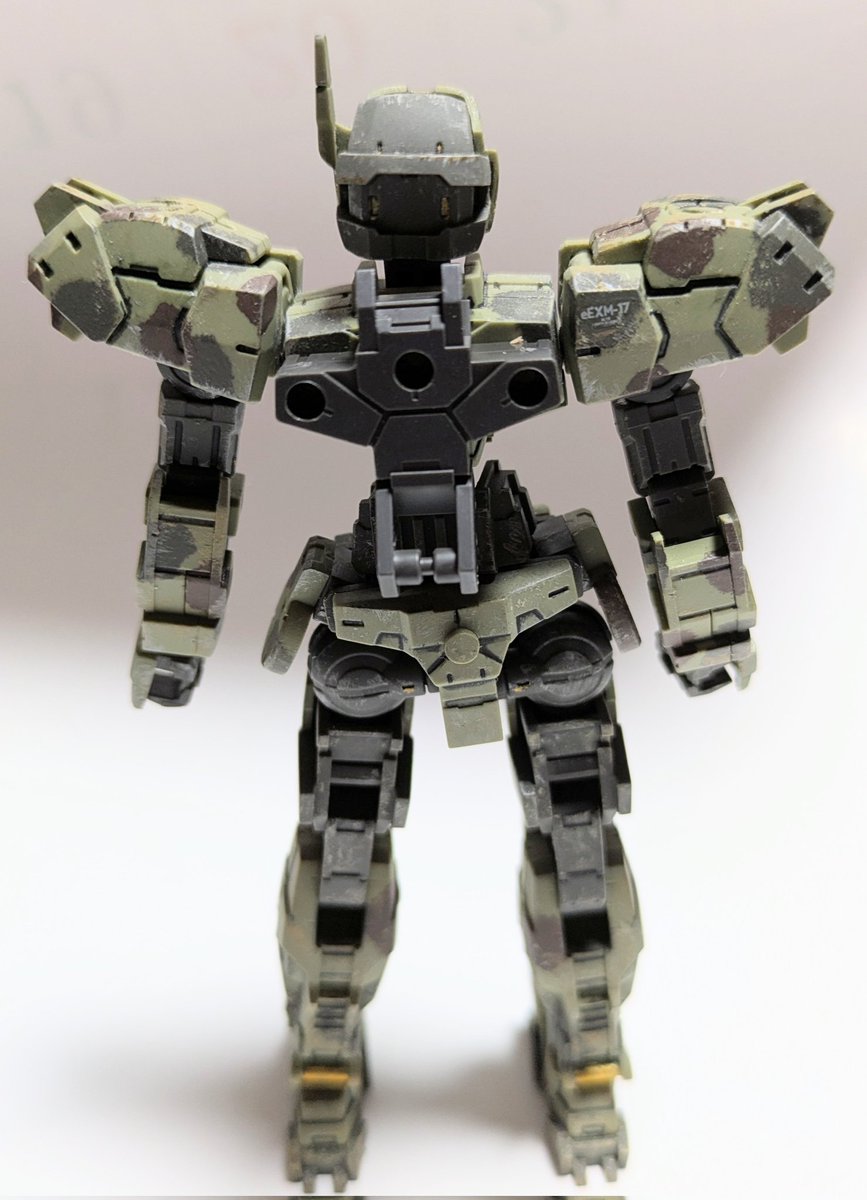 近接戦闘用アルト　森林エリア仕様
森林エリア用に迷彩塗装されたアルト
近接戦闘用の一般的な量産型のシールドを装備していないタイプ
#30MM森林エリア
#30MM地球連合軍