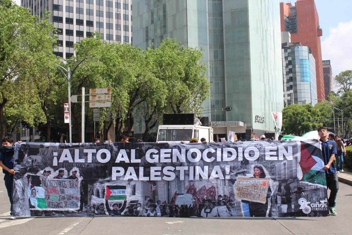 FNERRR_NACIONAL's tweet photo. 𝐌𝐚́𝐬 𝐝𝐞 𝟔 𝐦𝐢𝐥 𝐞𝐬𝐭𝐮𝐝𝐢𝐚𝐧𝐭𝐞𝐬 𝐝𝐞 𝐥𝐚 𝐅𝐍𝐄𝐑𝐑𝐑 𝐬𝐞 𝐦𝐨𝐯𝐢𝐥𝐢𝐳𝐚𝐧 𝐞𝐧 𝐬𝐨𝐥𝐢𝐝𝐚𝐫𝐢𝐝𝐚𝐝 𝐜𝐨𝐧 𝐏𝐚𝐥𝐞𝐬𝐭𝐢𝐧𝐚

⁠*Jóvenes de todo el país se dieron cita en las capitales del país para exigir alto al genocidio en #Gaza

https://t.co/hkgDJcIYr6 https://t.co/pkjSXNhkp3
