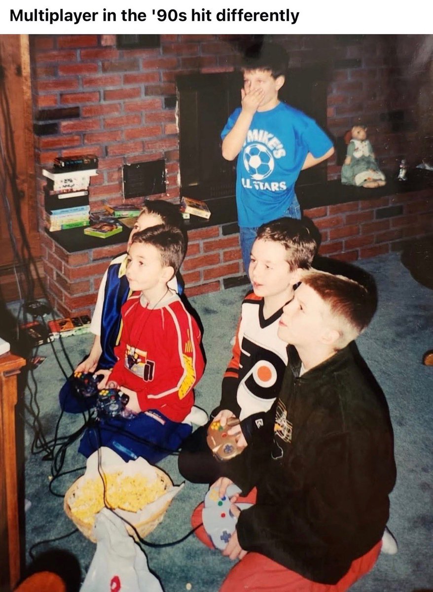 alphafox's tweet photo. Modern games can’t replicate this. https://t.co/qfHIjfvpjC