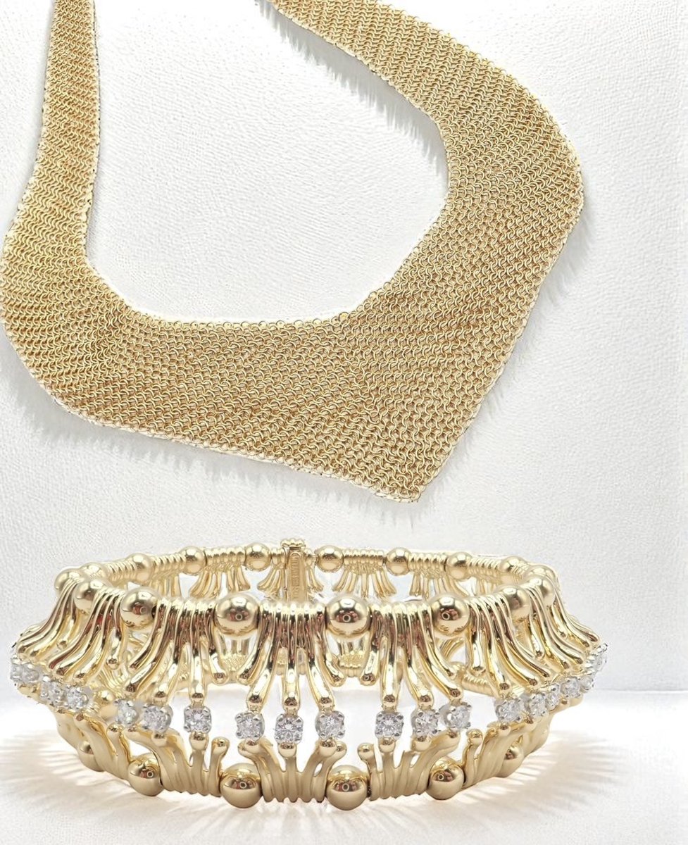 FORTROVE's tweet image. ✨ Tiffany &amp;amp; Co. Jewelry: New Icons &amp;amp; Timeless Classics ✨ 

Every Tiffany piece tells a story of elegance. 💎
Which era speaks to you: vintage charm or modern sparkle?
Discover yours at Fortrove.com

#TiffanyAndCo #LuxuryJewelry #FineJewelry #Fortrove…