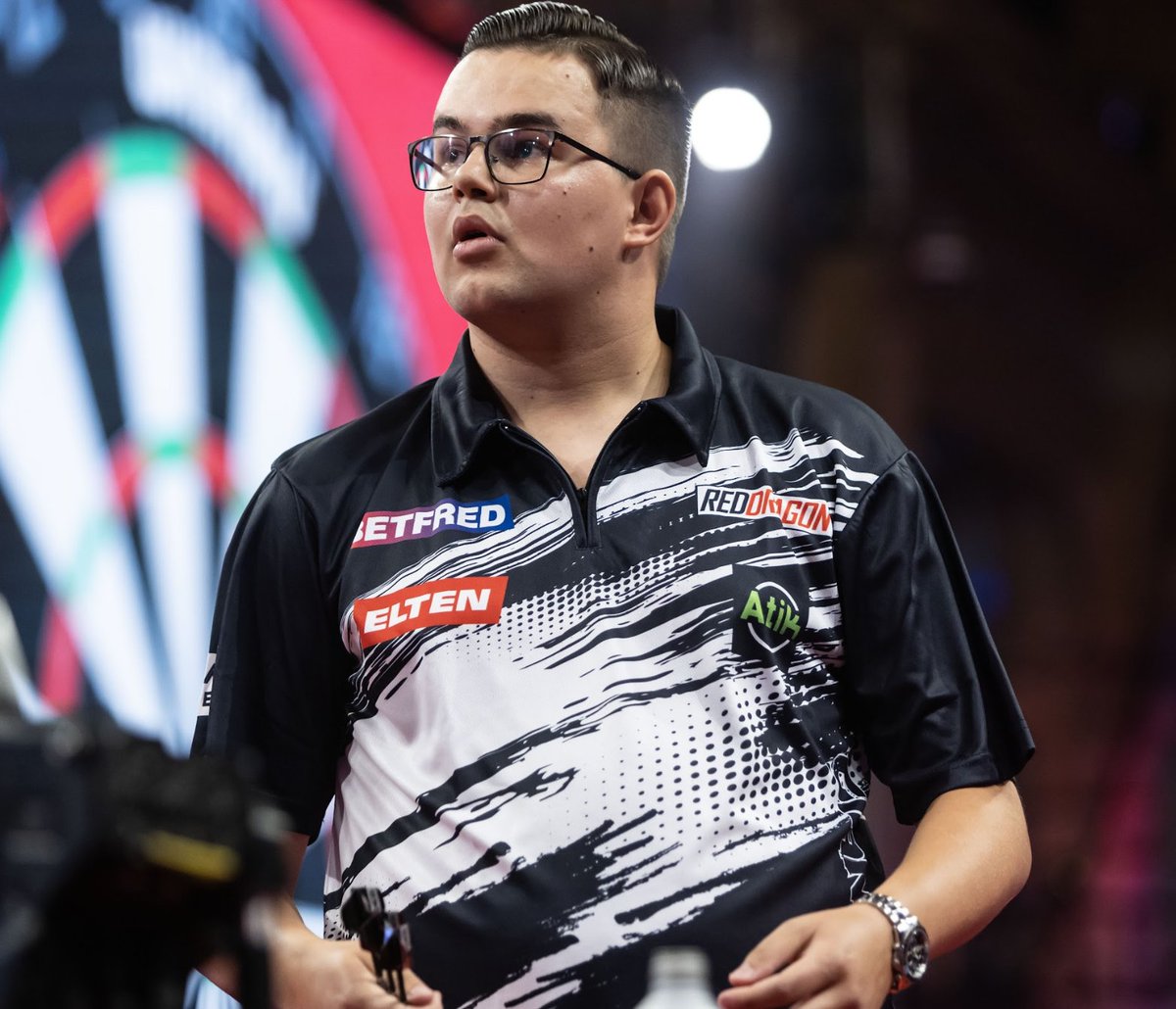 Gian van Veen records the highest average in Grand Prix history and doesn't win a set.