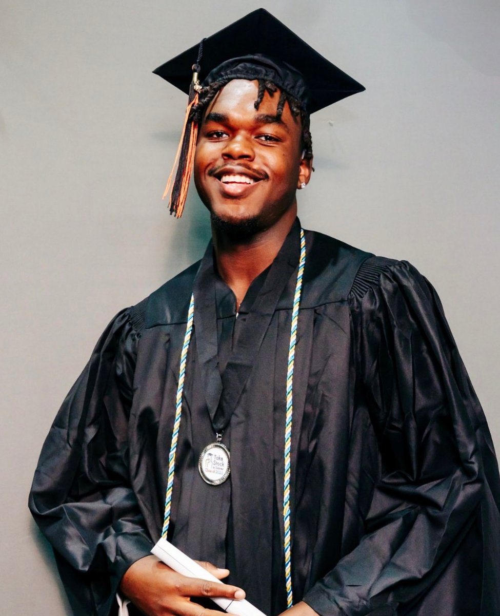 Take Stock in Children | #30YearsofChangingLives (@tsichildren) on Twitter photo 🎓 <a href="/TAKESTOCKPBC/">Take Stock PBC</a> celebrates Jay, a recent graduate whose hard work and determination are leading him to <a href="/PBStateCollege/">Palm Beach State College</a> to pursue finance and sports management. With four years of mentorship and a scholarship, Jay is proof of the life-changing power of opportunity and support💙 🎓 <a href="/TAKESTOCKPBC/">Take Stock PBC</a> celebrates Jay, a recent graduate whose hard work and determination are leading him to <a href="/PBStateCollege/">Palm Beach State College</a> to pursue finance and sports management. With four years of mentorship and a scholarship, Jay is proof of the life-changing power of opportunity and support💙
