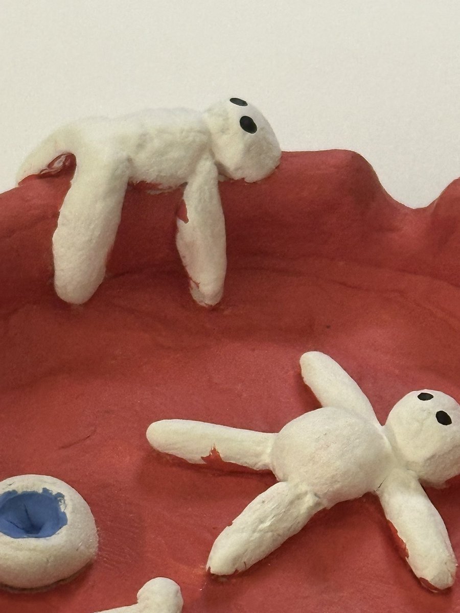 httydrawstuff's tweet photo. little humans🎾🦴 | clay ashtray #art https://t.co/6CPrFPRTLx