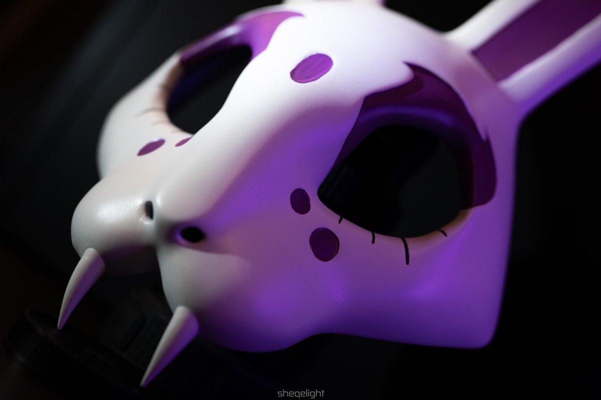 Did I <a href="/PlayNeonWhite/">Neon White</a>? No. Did I paint Neon White and Neon Violet masks? Yes!
3D model and 3D print by sindbad_workshop.
Stay tuned for some cosplay pics later.
#neonwhite