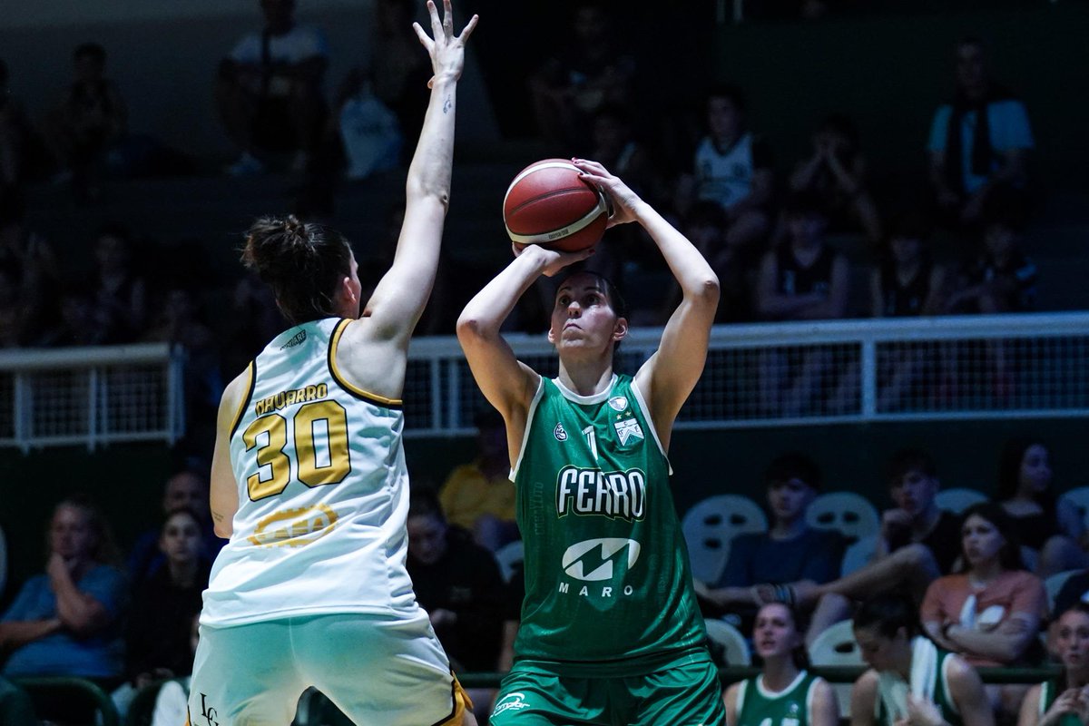 Y no hay dos sin tres....tercera noche consecutiva de <a href="/LFBArgentina/">La Liga Femenina</a>!  Volvemos al Templo del Rock junto a <a href="/LucasFlossi/">Flossi</a> para llevarles las alternativas del tremendo partido entre <a href="/ObrasBasket/">Obras Basket</a> 🆚 <a href="/ferrobasquetok/">Ferro Carril Oeste Basquet</a>.

Los esperamos por <a href="/basquetpass_arg/">Basquet Pass Argentina</a> desde las 18.50 🏀🎙️🇦🇷