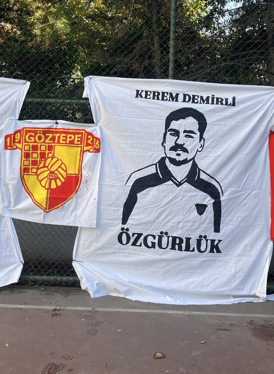 kerem demirlinin kardesleriyiz 
 #KeremDemirliÖzgürlük