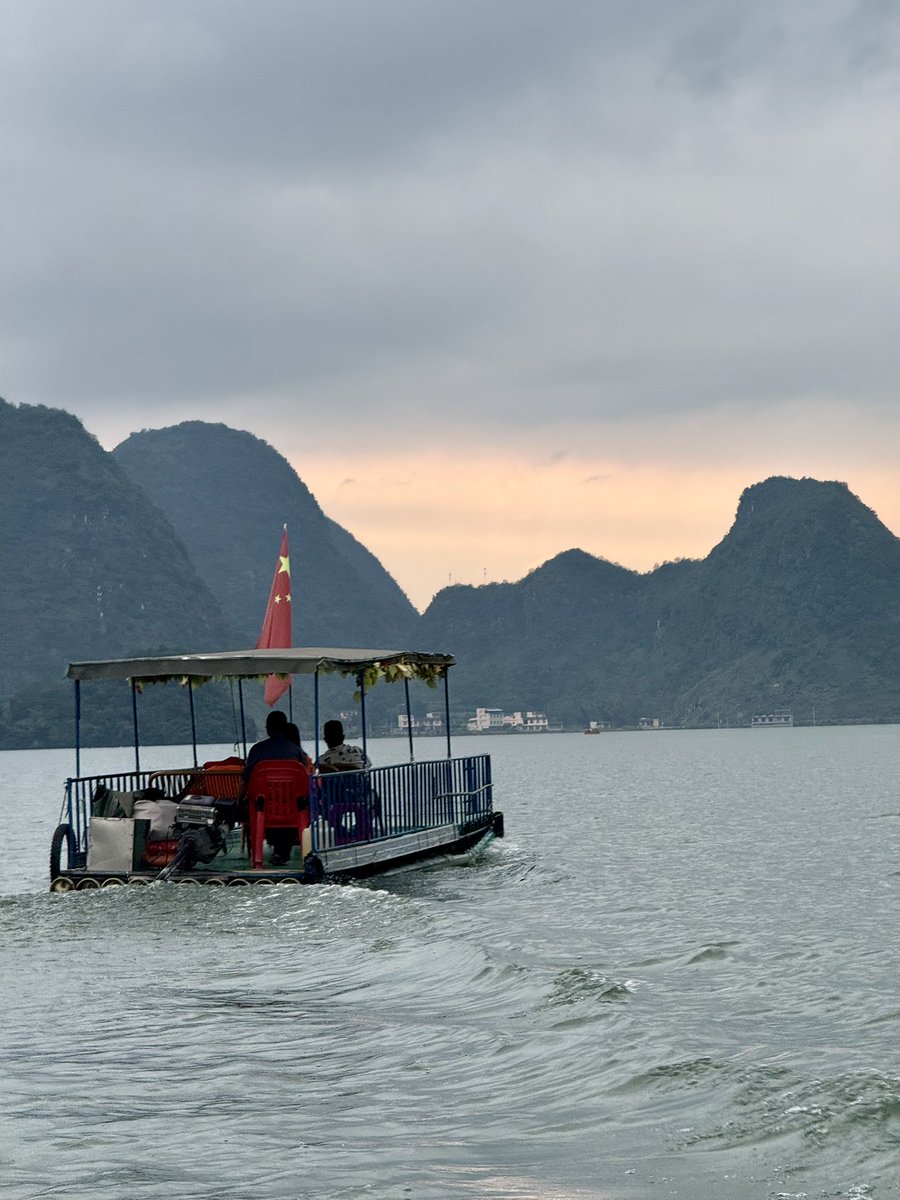 Jinx85537329's tweet photo. 广西Guangxi 
国庆快乐
中秋快乐 https://t.co/aGcEaDuMWj