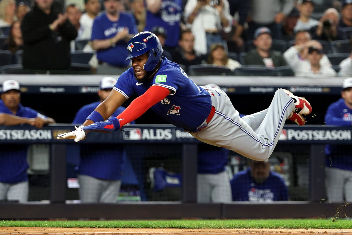 theScore tweet media