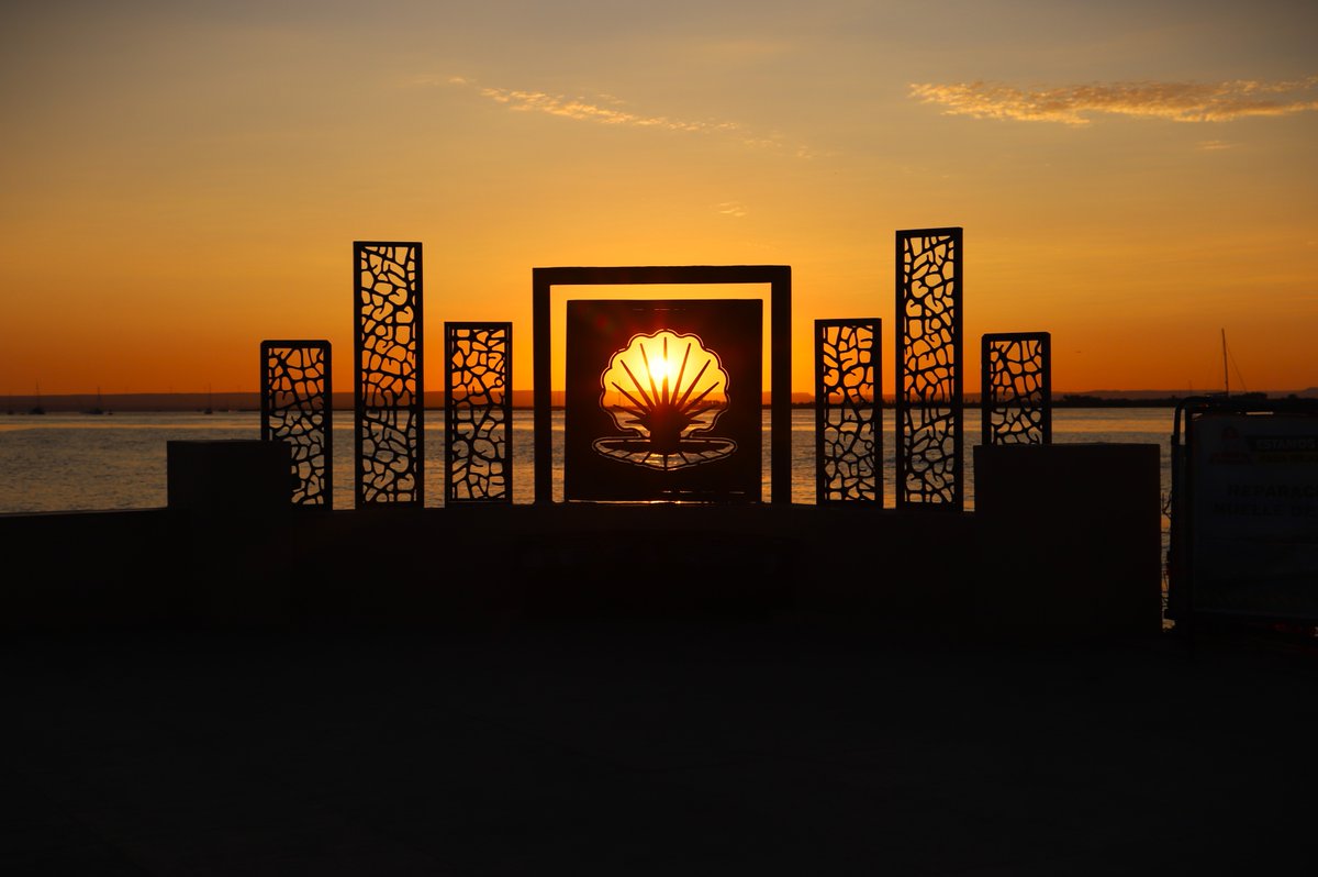 Momentos en el malecón de #LaPaz #BCS😍🌅

Al modo no me decidí cual me gustaba más, así que van las dos jajajaja