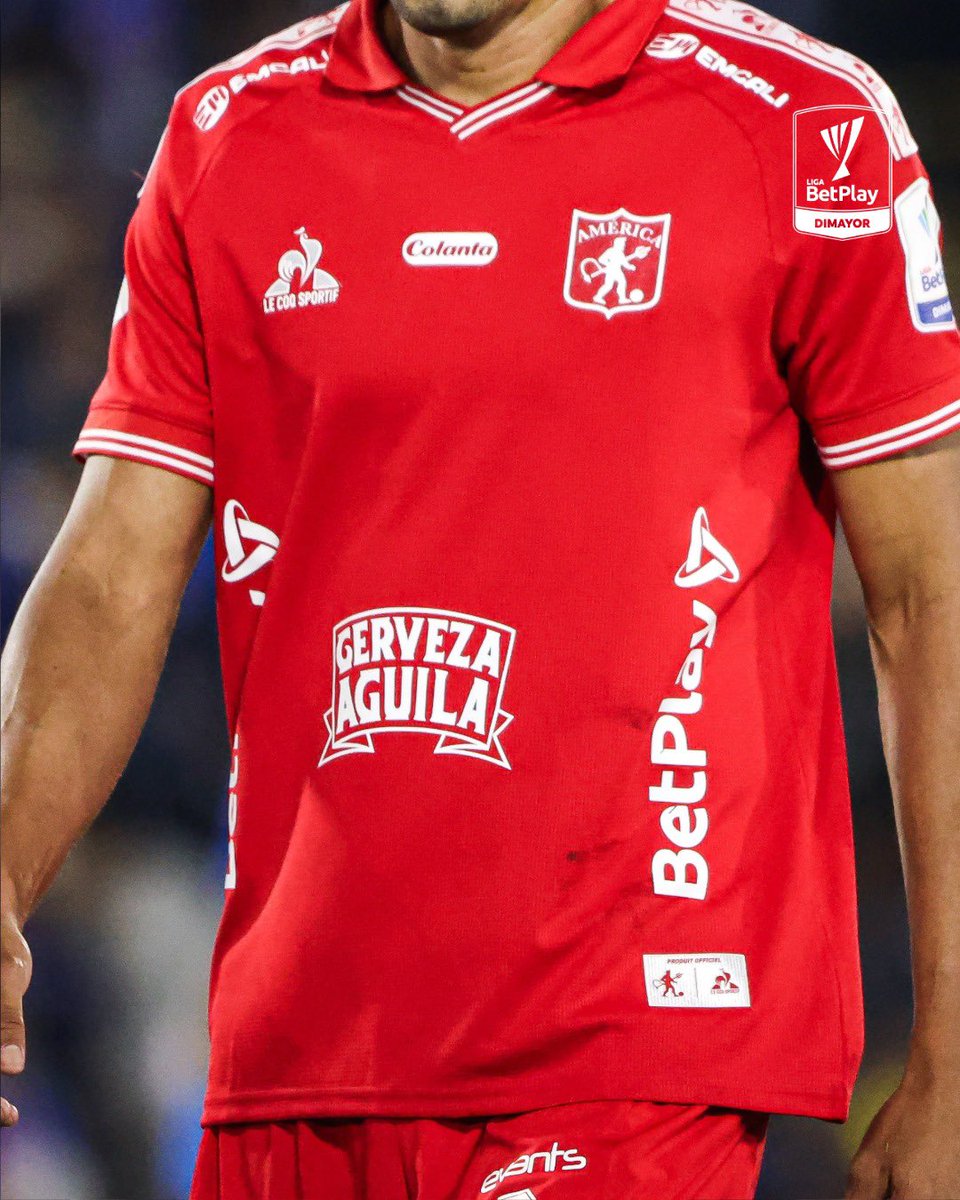 LigaBetPlayD's tweet image. 𝙈𝙪𝙘𝙝𝙖 𝙚𝙡𝙚𝙜𝙖𝙣𝙘𝙞𝙖 🤌 La mechita estrena piel y no cualquier piel. 🏆🏆🏆Es la camiseta tributo al tricampeonato del 2.000 al 2.002.

#UnaLigaConMásPasión #LigaBetPlayDimayor #fpc #futbolcolombiano