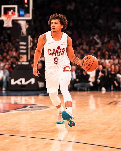 Craig Porter Jr’s night:

17 Points
4 Rebounds
4 Assists 
2 Steals
6/9 FG
5/5 3PT
#LetEmKnow