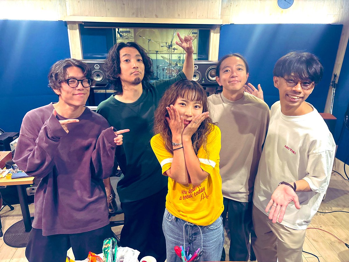 kentaro0201's tweet image. ホシミッツREC day1でした！𖤐𖤐𖤐
みんなでワイワイ、楽しい一日でした！

サポートしてくれたベース金城&amp;amp;鍵盤カズナ、246吉田さん、ドラムテックアニキ、遊びに来てくれたしずかちゃん、みんなホシミッツファミリー！𖤐𖤐𖤐

来週のday2も楽しみ！