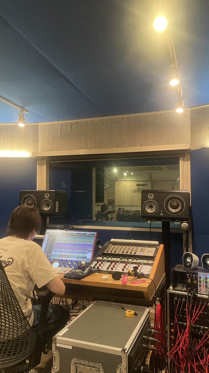 kentaro0201's tweet image. ホシミッツREC day1でした！𖤐𖤐𖤐
みんなでワイワイ、楽しい一日でした！

サポートしてくれたベース金城&amp;amp;鍵盤カズナ、246吉田さん、ドラムテックアニキ、遊びに来てくれたしずかちゃん、みんなホシミッツファミリー！𖤐𖤐𖤐

来週のday2も楽しみ！