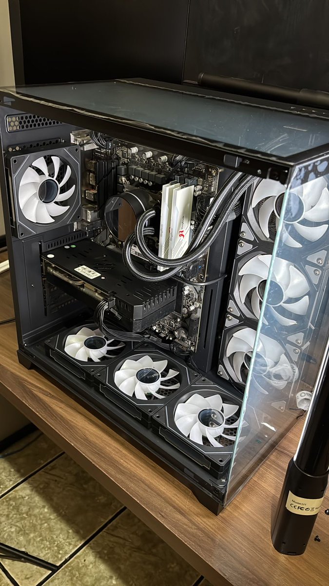 MentoTec's tweet image. Nunca tive um PC feio

#Intel #Nvidia #RTXON